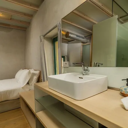 Panaretos Deluxe Maisonette *