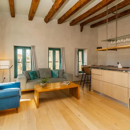 아파트 Panaretos Deluxe Maisonette 하니아