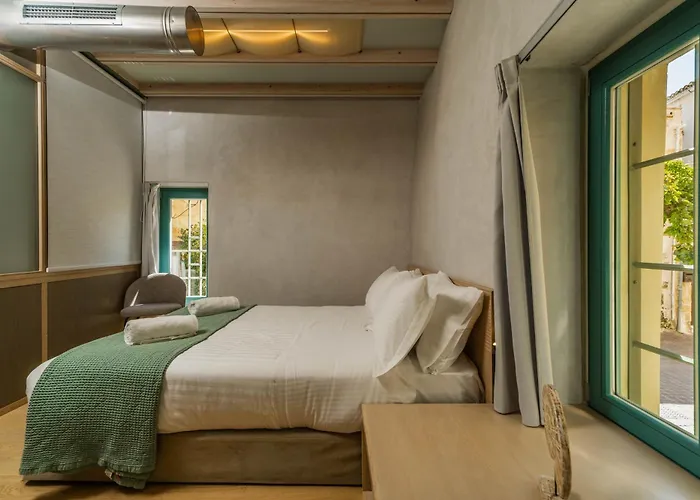 Panaretos Deluxe Maisonette